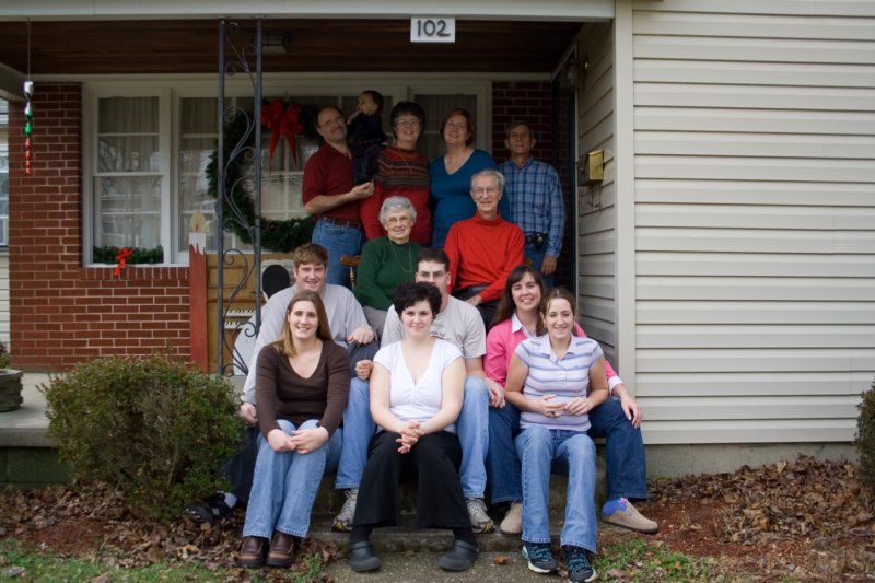 _familyphotooutside2.jpg